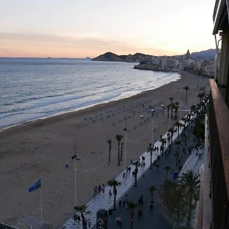 Levante Front Of The Sea Estacha Бенидорм