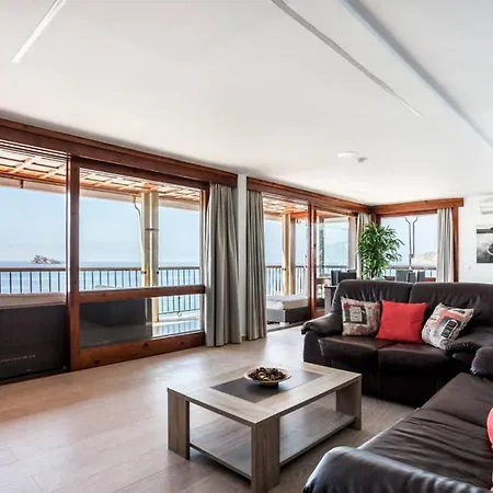 Апартаменты Levante Front Of The Sea Estacha